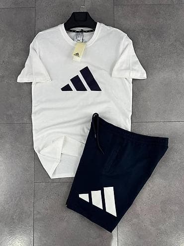 slazenger marka: Komplet majca+šorc
Cena 3600din 
S,M,L,XL,XXL
PS✨ — 3