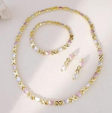 kais sa nitnama: Set nakita – ogrlica, narukvica i minđuše - Materijal: metal zlatne — 2