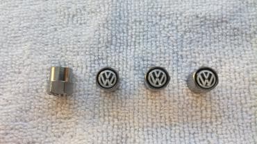 imt 506 ulje u menjacu: Univerzalne metalne ventil kapice sa logom VOLKSWAGEN Ukrasite Vaš — 2