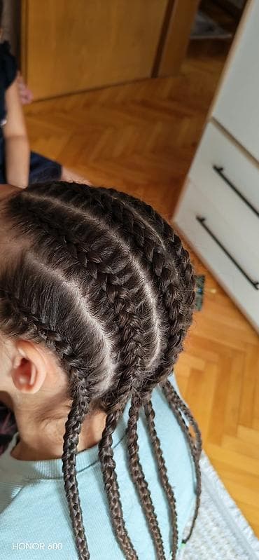 petite kroj: Pletenje afro i cornrow pletenica - Precizne sekcije i uredne linije — 2