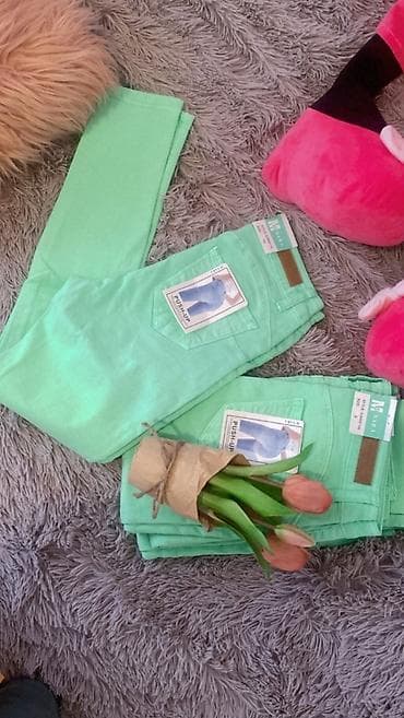 Nive pantalone sa etiketom akcija 1500 din novo na lalafo.rs Nive pantalone sa etiketom akcija 1500 din novo