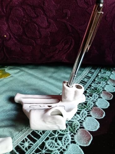 porcelanske solje za caj: Porcelanski novi stalci iz 60,70ih za olovke. cena po komadu — 7