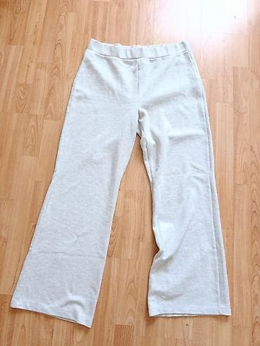 Široke ženske pantalone – svetlosive - Model: ravne, široke nogavice