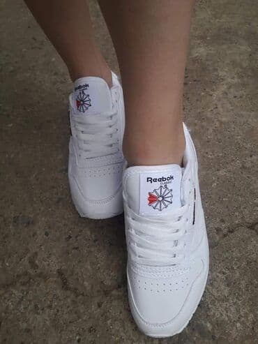 la scarpa obuca: Reebok, 40, bоја - Bela — 1