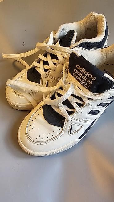 kickers obuca u beogradu: Adidas patike za dečaka, 36.5. Kupljene u Americi. U odličnom stanju — 1