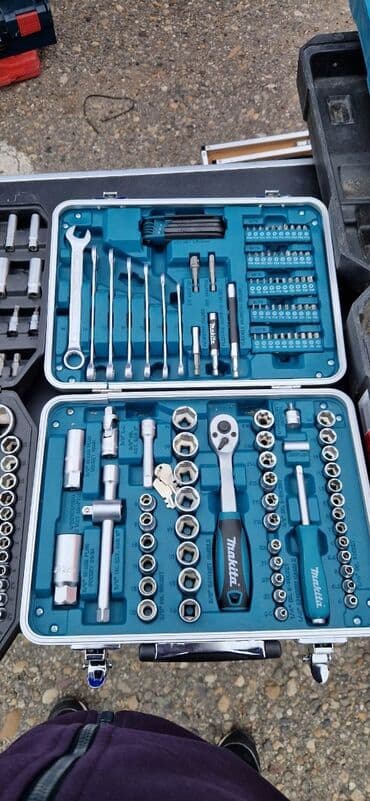 helicoil set cena: Makita profi set 
Cena 130€ — 1