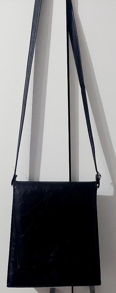 mona kozni novcanici muski: Crna unisex torba preko ramena (messenger stil) - Materijal: veštačka — 4