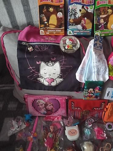 Autosedišta: Set za devojčice ( torbice, šnalice, novčanici, neseser Frozen — 8