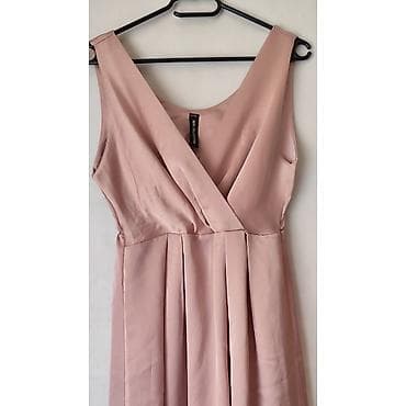 balenciaga cene: Saten haljina u puder‑roze boji, elegantnog, lagano sjajnog — 3