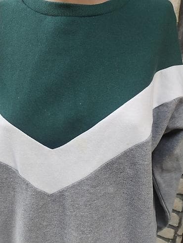 Trenerke: Pullandbear duks vel XL, Naznaceno M ali je veci, duzina 78,pazuh po — 2