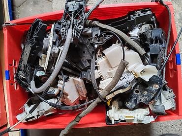 kombi sa korpom: Auto delovi – brave i mehanizmi vrata (VW/Škoda/Seat/Audi) - Velika — 5