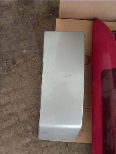 Transport: STOP SVETLO LAMPA ZA VOLVO XC90 ZA 2005. GOD — 2