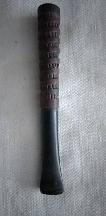 gramofonske ploce beograd: Muštikla starinska drvena  Bruyere,France duz. 10,5 cm. ocuvana — 1