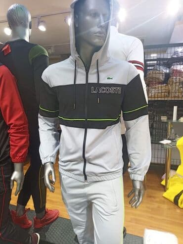 exit trenerke: TOP PONUDA Veličina S M L XL XXL Cena 5300 dinara Moguca zamena — 9