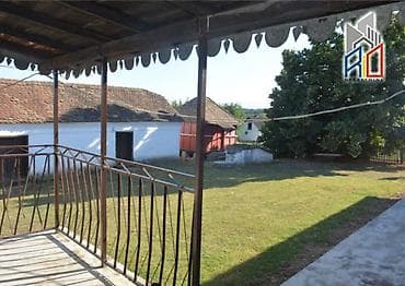 kuce na selu izdavanje: NA PRODAJU! Seosko domaćinstvo u Sovljaku kod Uba! Površina kuće — 4