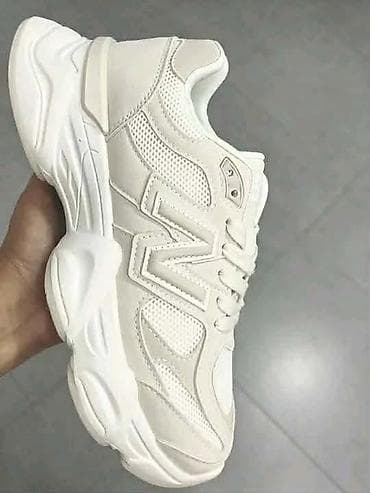 NB 9060 No 1
Cena: 3500 din ❤️‍🔥
Brojevi: 36-41
O