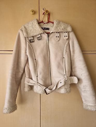 kamel čizme: Ženska zimska jakna – kratki kroj, krem/bež boja, topla i udobna. - — 1