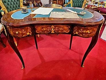 stilske komode za dnevnu sobu: Elegantan francuski pisaći sto u stilu Louis XV/Louis XVI transition — 3