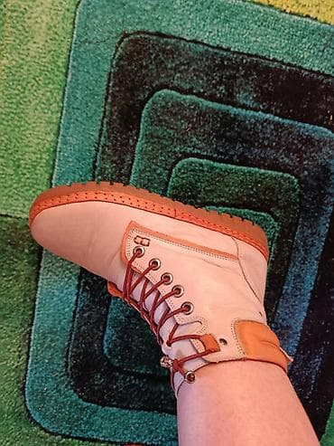 lee cooper ženske jakne: LAK KORAK KREM-BEŽ ČIZMICE BR. 40 - Nošene 1-2 puta.Na prodaju — 1