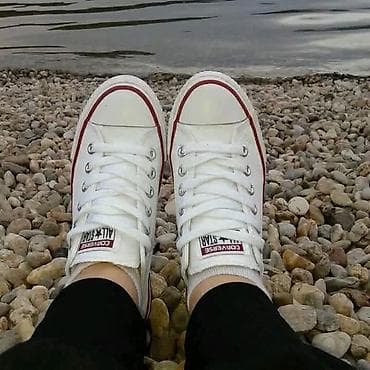 starke original cena: Converse All Star

Starke
od 36 do 46 
 2900 din
PK🌛 — 3