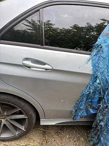 user car: VRATA W212 ZA MERCEDES BENZ E KLASA, E 200, E 220 . OD 2009. DO — 3