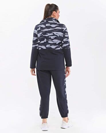 muske trenerke 4xl: Crna i teget
2xl - 4xl
4200 — 6