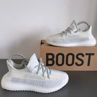 mercurial patike: Adidas Yeezy Boost 350 patike A klasa

Novo.
Brojevi 36 do 46 — 4