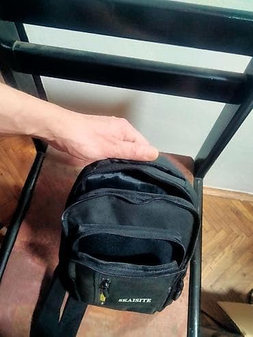 bez bermude: Skaisite Torbica Torbica u odlicnom stanju.Koristio sam je svega — 4