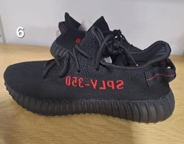 torbice za devojke: Yeezy boost CENA 3650DIN✅️ GAZISTA 37(23,5); 38( 24,5); — 1