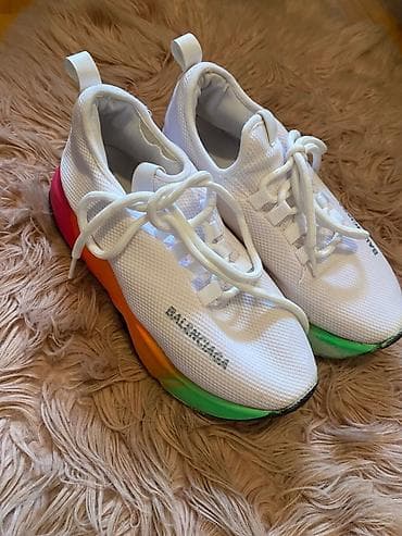 Balenciaga patike snizene preudobne i lagane 2000 din