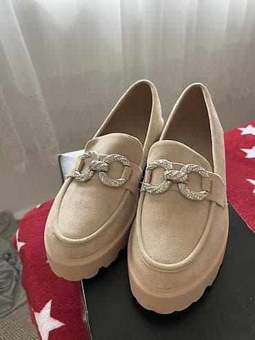platnene cipele: Ženske mokasine sa modernim, elegantnim dizajnom i naglašenim — 1
