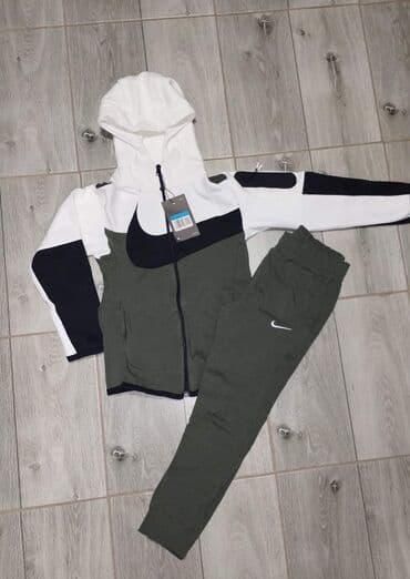 Decije komplet trenerke
Cena 4400 din
Velicina 8 na lalafo.rs Decije komplet trenerke
Cena 4400 din
Velicina 8