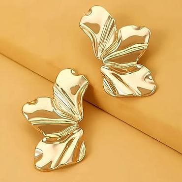 Neseseri: 800 komad — 1