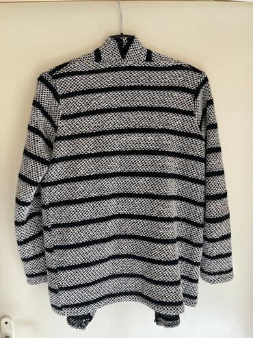 Women's Clothing: Džemper koji odgovara veličinama M i L, komotan je — 4