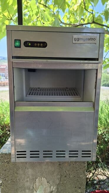 polovne šivaće mašine: Profesionalna mašina za led – ggmGastro - Samostojeći aparat od — 7