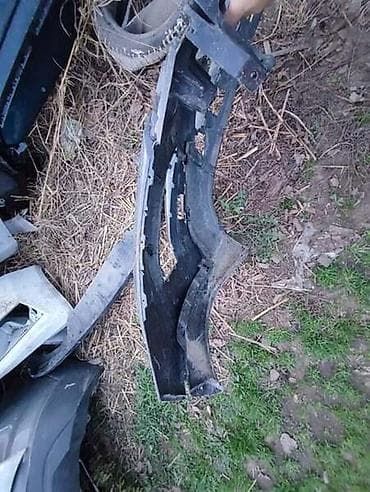 senzor pritiska u gumama: BRANIK OSTECEN ZA HYUNDAI TUCSON | Branik u stanju kao na slici — 3