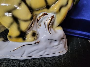 vt401 k: Figura lava,jugoporcelan Titov Veles iz 70ih.god. Porcelanska — 8