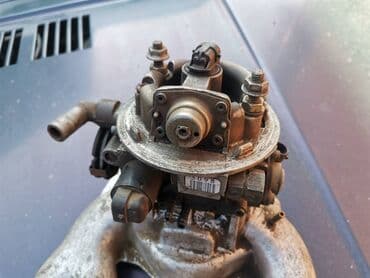 membrana pumpe za gorivo yugo: Karburator sa usisnom granom Lada 21213 Niva mono point. Polovno — 2