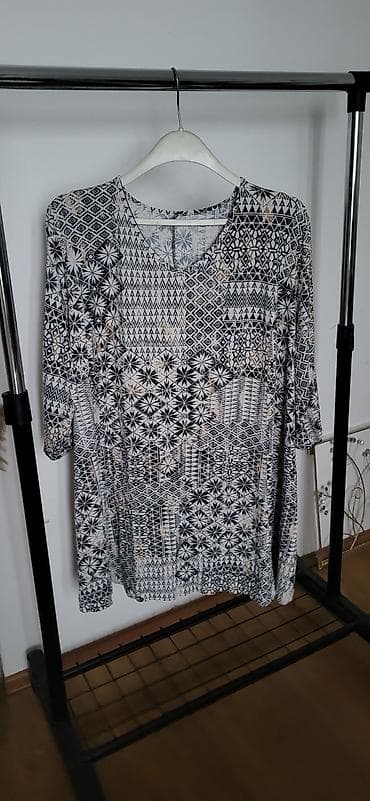 moncler jakne muske: 🌸 Šarena tunika Lagan materijal, lepo pada Kao nova, univerzalna — 3