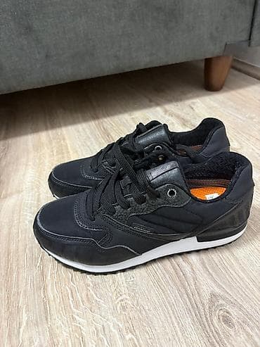 Office Furniture: Trainers, size - 38 — 2