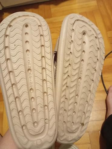 pull and bear srbija: Dve vrste obuće: 1) Zimske slip-on patike/čizme - Crna vodoodbojna — 2