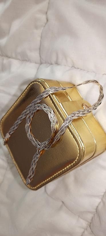 handmade nausnice: Pletena srebrna ogrlica - Materijal: srebro (obilježje “925” vidljivo — 2