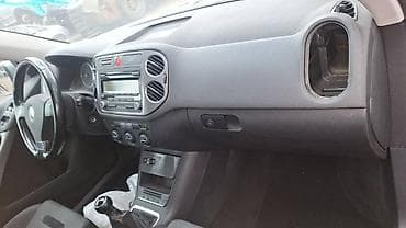 golf v: VOLKSWAGEN TIGUAN 2008. GOD. - KOMPLETAN AUTO U DELOVIMA | Tiguan — 5