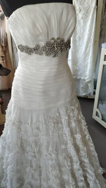 Wedding Clothes: Snežno bela top venčanica od organdina sa aplikacijama cvetova po — 2