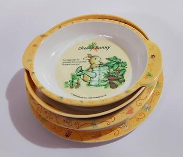 komplet tanjira za rucavanje: Veoma redak dečiji set za ručavanje Cheeky Bunny (1990-e). Veoma — 2