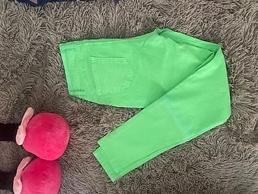 Nove predobre pantalone sve vel kivi boja letnje 1500 din sve vel na lalafo.rs Nove predobre pantalone sve vel kivi boja letnje 1500 din sve vel
