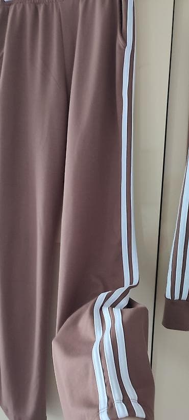 Gornji i donji deo: Trenerka – komplet jakna i pantalone, brend Derin Life - Boja: topla — 4