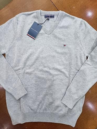 Britches and shorths: Muški džemperi – brendirani, klasičan kroj, okrugli ili V izrez. Od M — 10