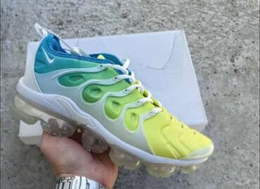 Patike, veličina - 45