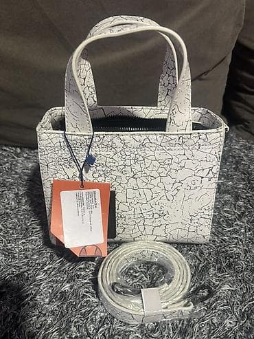 mona mala torba: ELLESSE mini torbica – “cracked” print - Model: mini tote/krosover — 3